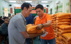 Quỹ Khởi sự từ tâm cùng Báo Thanh Niên hỗ trợ người dân vùng lũ Đắk Lắk