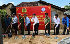 Chiến dịch Quang Trung: Công an Khánh Hòa khởi công xây nhà cho các hộ dân bị lũ cuốn sập