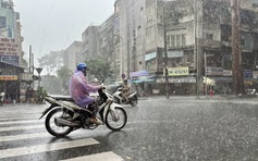 TP.HCM và Nam bộ đón đợt mưa trái mùa kéo dài 2 ngày