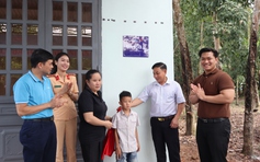 Báo Thanh Niên bàn giao 2 căn nhà nhân ái tại Đồng Nai