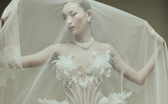 Tôn hình thể quyến rũ với áo corset, đầm dạ tiệc vải sheer