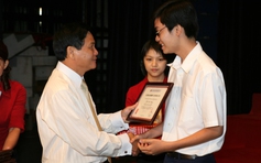 Học bổng mang tên người anh hùng