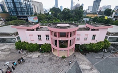 Đề xuất làm bãi giữ xe 2 bánh ở sân khấu Sen Hồng