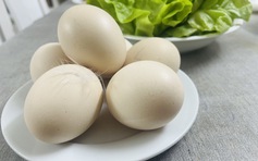 Lòng trắng, lòng đỏ trứng nên ăn tái hay nấu chín?