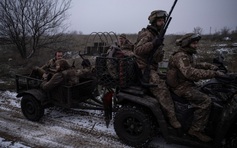 Chiến sự Ukraine ngày 1.394: Ukraine nhắm mục tiêu ở Crimea, ông Zelensky nói thiếu tên lửa