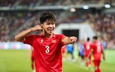 Lý Đức vỡ òa hạnh phúc: 'Ba mẹ ơi con làm được rồi, HCV này dành tặng Văn Trường'