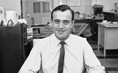 Phóng viên Peter Arnett nổi tiếng đưa tin từ chiến trường Việt Nam vừa qua đời