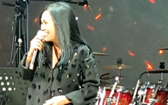 Phương Thanh làm bùng nổ cả đêm thiện nguyện