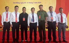 Chung dòng máu Lạc Hồng: Cán bộ trẻ người Mông 
giúp bản nghèo thay đổi