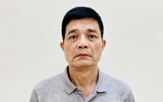 Cháu ruột cục trưởng cũng phải đưa hối lộ 9 tỉ để được cấp phép