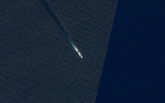 Ảnh vệ tinh chụp được đội tàu Mỹ có ‘tàu ma’ gần Venezuela