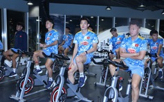 Quả bóng bạc Đình Bắc và U.23 Việt Nam tập gym tại Qatar, HLV Kim loại 1 cầu thủ ngày nào?