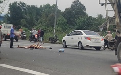 TP.HCM: Va chạm với xe trộn bê tông, bà nội tử vong, 2 cháu nhỏ bị thương nặng