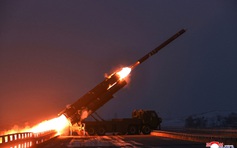 Ông Kim Jong-un thị sát tập trận tên lửa hành trình chiến lược