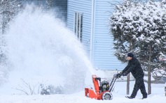 Hàng không gián đoạn vì băng tuyết ở Mỹ