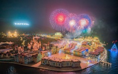 HIEUTHUHAI cùng DJ quốc tế khuấy động countdown chào năm mới tại Nha Trang