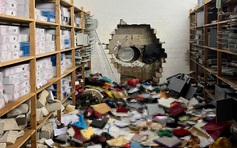 Băng trộm táo tợn khoan thủng tường ngân hàng tại Đức, lấy ít nhất 10 triệu euro