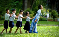 Thanh Niên và tôi: Kẻ tổn thương vẫn chọn yêu thương người khác