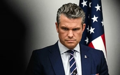 Bộ trưởng Chiến tranh Mỹ gặp rắc rối với quy định quân đội