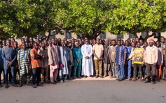 Hàng trăm học sinh bị bắt cóc ở Nigeria làm 'lá chắn sống' đối phó Mỹ?