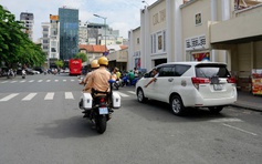 Dừng ô tô đi rút tiền, mua đồ... có thể bị phạt đến 6 triệu đồng