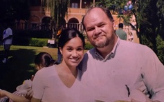 Từ giường bệnh, cha Meghan Markle khẩn cầu gặp con gái sau khi cắt bỏ chân