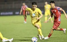 Xuất hiện trận đấu ‘độc lạ’ nhất lịch sử V-League, ngôi đầu đổi chủ?