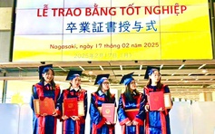 Sinh viên ngành điều dưỡng thực tập và nhận bằng tốt nghiệp tại Nhật Bản