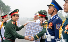 Đại tướng Phan Văn Giang: 'Vào bằng tàu hỏa, nhưng khi ra phải cho anh em đi máy bay'