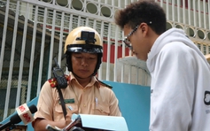 CSGT TP.HCM tuần tra gần trường học: Phạt hàng loạt học sinh, phụ huynh vi phạm