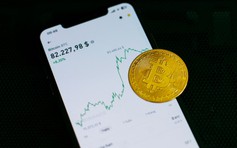 Giá Bitcoin tăng vọt sau khi ông Trump hoãn áp thuế 90 ngày