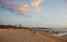 Bài học từ sự 'tiền hậu bất nhất' ở bãi biển Cửa Lò