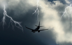 Điều gì xảy ra nếu máy bay bị sét đánh?