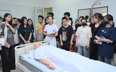 Năng lực giới hạn có nên chọn nghề y?