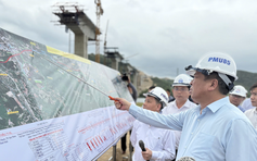 Bộ trưởng Bộ Xây dựng kiểm tra dự án cao tốc Bắc - Nam qua Phú Yên