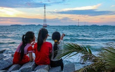 Đảo ngọc đã 'rũ bùn đứng dậy sáng lòa'