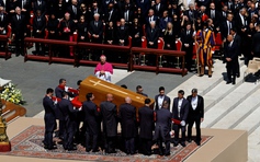 Hàng trăm ngàn người dự tang lễ Giáo hoàng Francis, mong di sản sống mãi