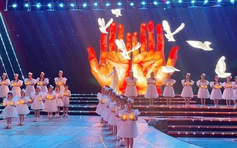 Cầu truyền hình 'Vang mãi khúc khải hoàn' kỷ niệm 50 năm đất nước thống nhất