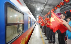 'Đoàn tàu Thống Nhất' khởi hành từ 2 đầu đất nước sẽ gặp nhau trưa nay tại Đà Nẵng