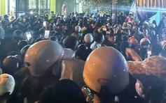 Vụ ‘mẹ giết con' ở Quảng Nam: Cả ngàn người tập trung theo dõi dựng lại hiện trường