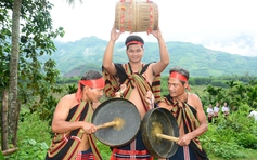 Độc đáo di sản văn hóa phi vật thể: Người Kor đấu chiêng trong Tết Ngã rạ