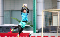 Khi V-League bị ‘nghi ngờ’ tính trung thực, các ngôi sao trẻ vẫn chơi rất thật!
