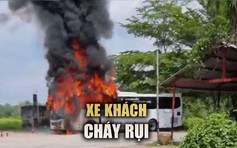 Xe khách cháy trơ khung trong bãi xe nhà hàng ở Củ Chi