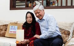 Chiến dịch Thanh niên tình nguyện hè 2025: Đoàn công tác T.Ư thăm Mẹ VN anh hùng