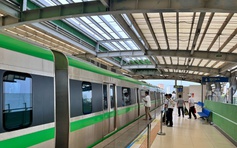 Khi nào 'vá' xong mái nhà ga tàu Cát Linh - Hà Đông?