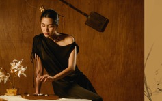 Tăng Thanh Hà 'khoe' phụ kiện nhựa tái chế đẹp ngỡ ngàng