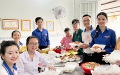 Nhóm thiện nguyện của nam điều dưỡng miền Tây