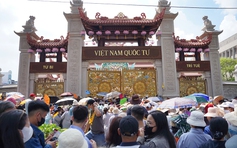 Đại lễ Vesak 2025: Chùa ở TP.HCM rực sắc cờ hoa mừng đại lễ Phật đản