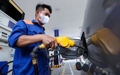 Giá xăng dầu hôm nay 7.5.2025: Bật tăng hơn 3%