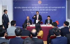 Thủ tướng Phạm Minh Chính làm việc với các chuyên gia, trí thức kiều bào tại Pháp